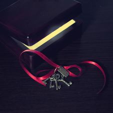 Free Magic Light Box With Keys Is A Last Hope. Stock Images - 24386994