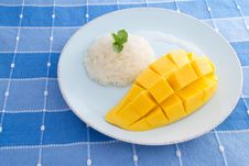 Glutinous Rice With Mango Royalty Free Stock Images Glutinous Rice With Mango Royalty Free Stock Images
