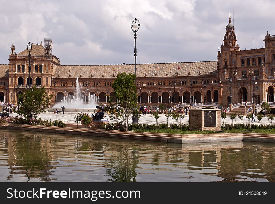 Spain square, Seville, with fontain in the centr. Spain square, Seville, with fontain in the centr