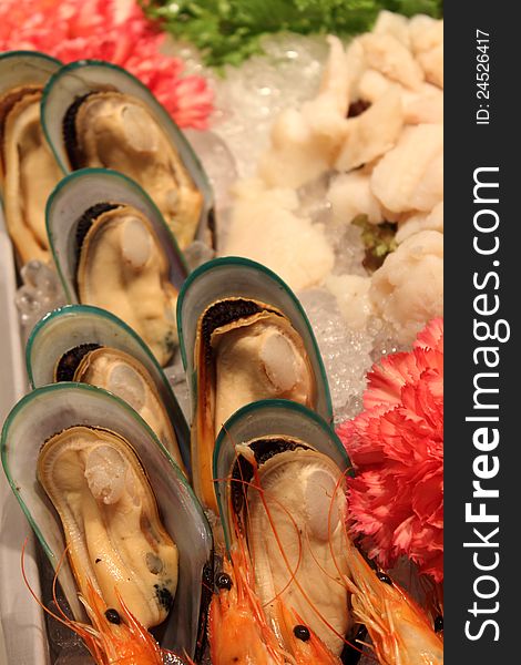 Mussel Seafood on ice buffet line Corner