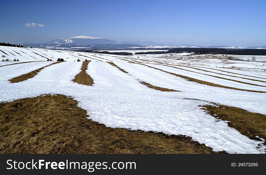 Spring country nature white sky blue moutain naturel