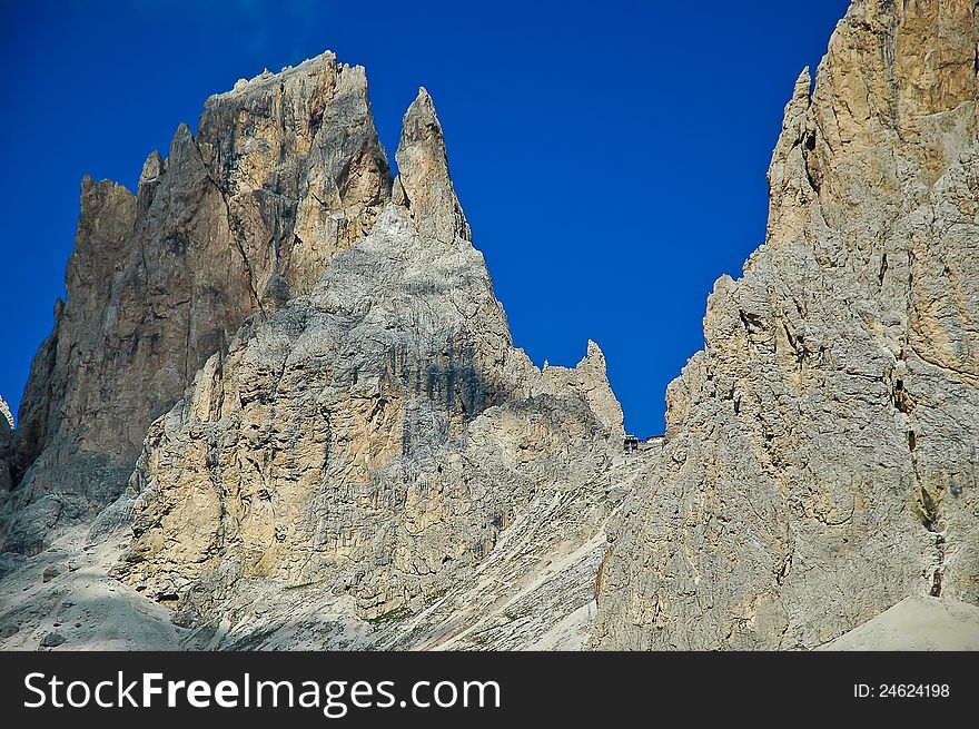 Tony Demetz refuge and the top Five Fingers, Dolomites - Italy. Tony Demetz refuge and the top Five Fingers, Dolomites - Italy