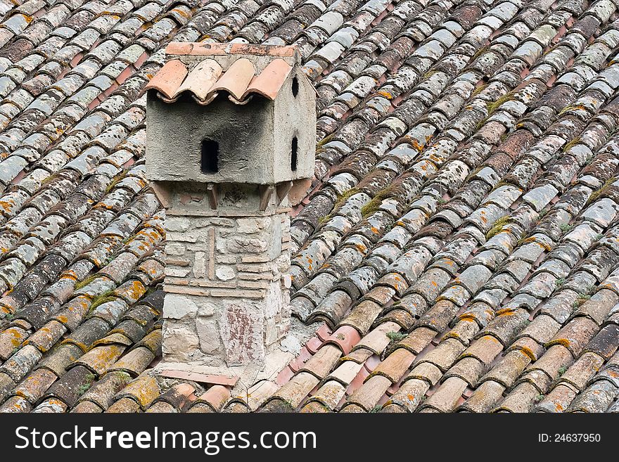 Chimney and roof of bent tiles