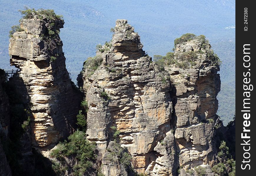 Three Sisters rock mountain in Sydney
