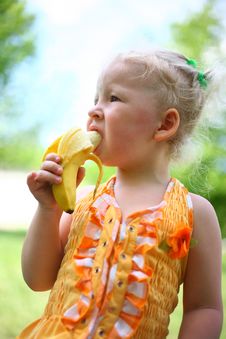 Child Eats A Banana Royalty Free Stock Images Child Eats A Banana Royalty Free Stock Images