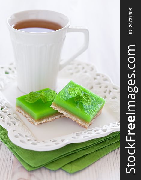 Lime mint cookie bar