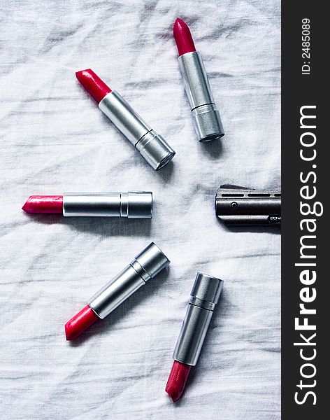 Cold lipsticks with gun ray-formation. Cold lipsticks with gun ray-formation