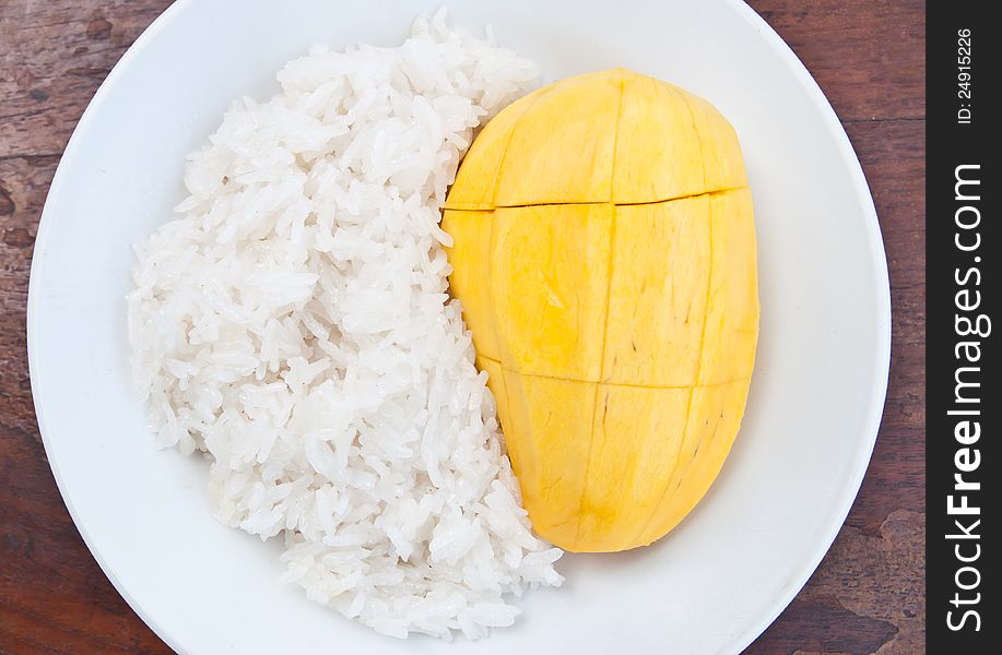 Rice and mango is thai food