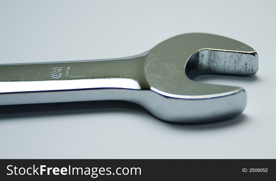 Single open ended wrench