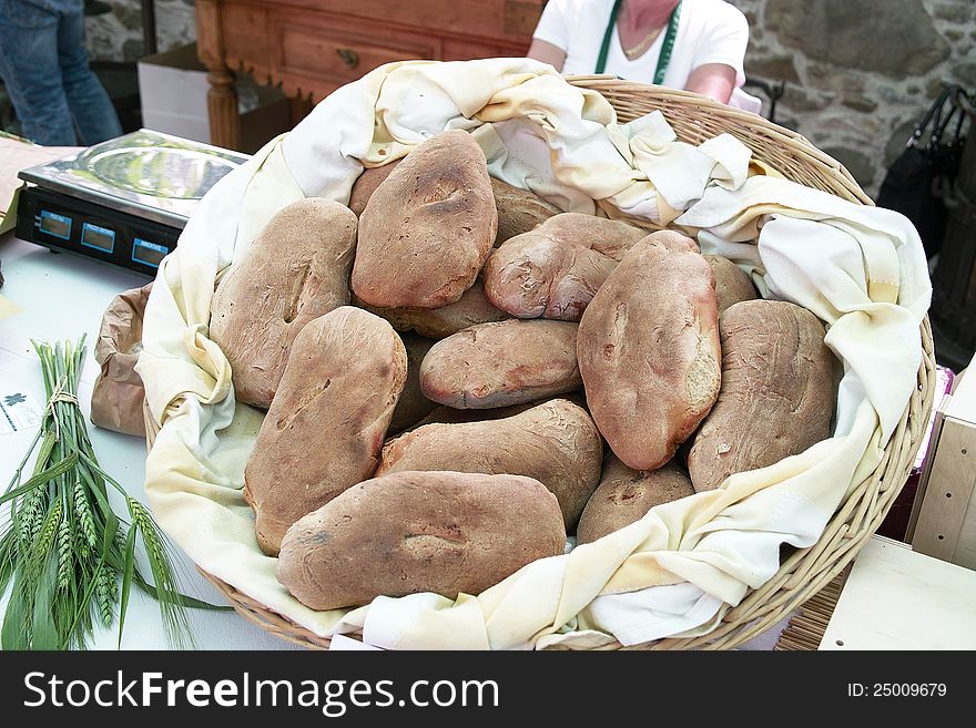 Fresh and good bread in a basket