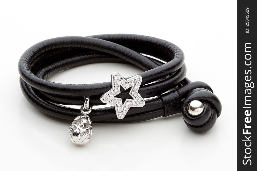 Nice leather bracelet with diamonds and silver pandent