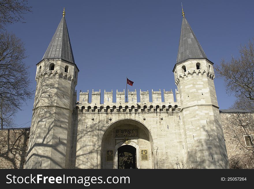 Entrance of Topkapi Palace. Istanbul, Turkey.