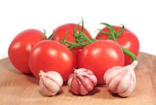 Fresh Tomatoes And Garlic Royalty Free Stock Photo Fresh Tomatoes And Garlic Royalty Free Stock Photo