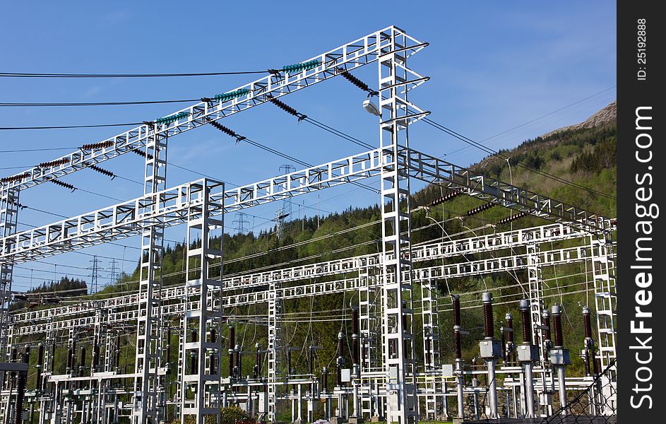 Picture of a powerstation, where they process electricity. Picture of a powerstation, where they process electricity