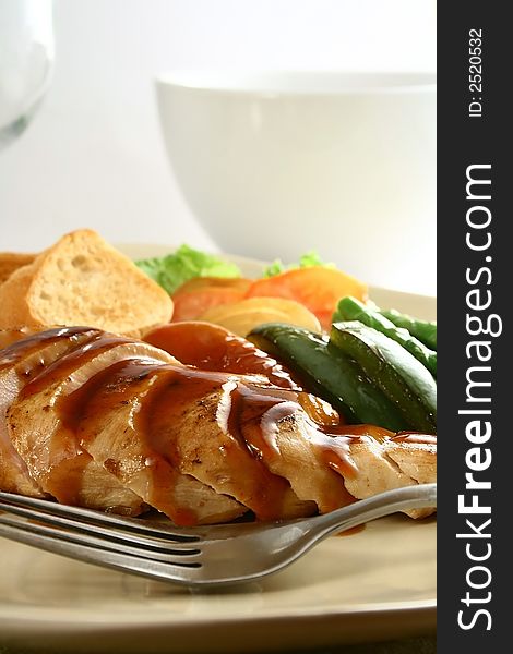 Chicken breast with grilled vegetables