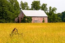 Old Tobacco Barn In Hayfield Royalty Free Stock Photos Old Tobacco Barn In Hayfield Royalty Free Stock Photos