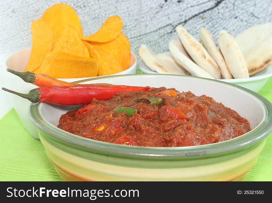 Spicy tomato sauce for nachos and tortilla