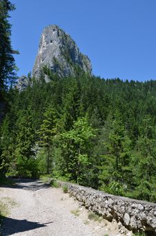 Mountain Path Royalty Free Stock Photos Mountain Path Royalty Free Stock Photos