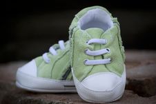 Green Baby Sneaker Shoe Royalty Free Stock Images Green Baby Sneaker Shoe Royalty Free Stock Images