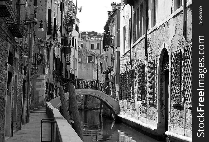 A back ally in Venice, Italy gives the true feeling of Venice