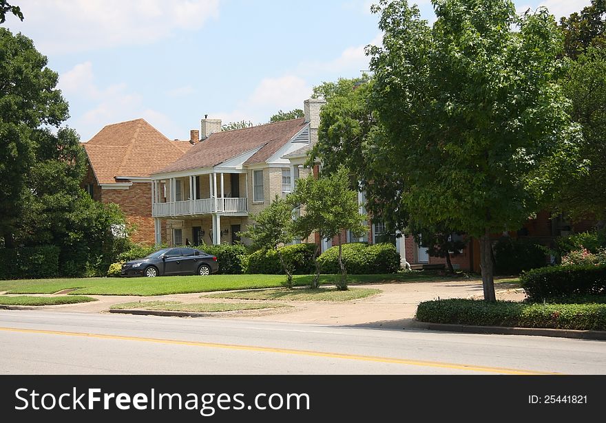 Beautiful neighborhood building on day in USA.