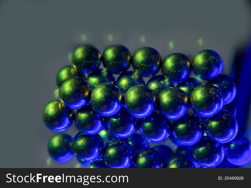 Metallic Magnetic balls