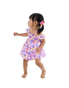 Lilttle Girl With Defensive Posture Royalty Free Stock Photos