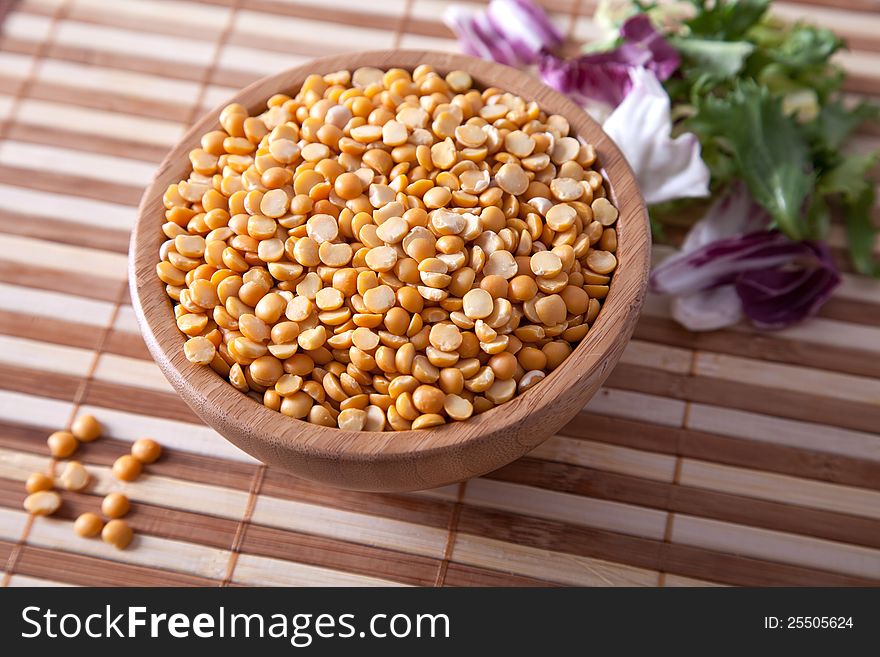 Split dried yellow peas