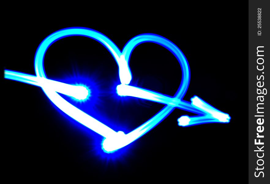 The blue heart of the luminous flux