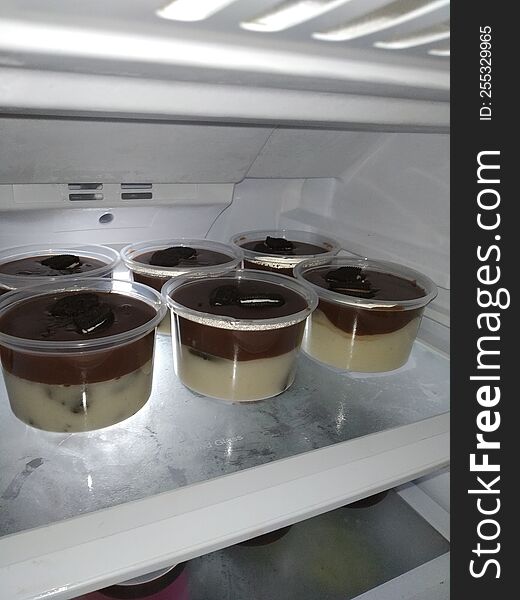Chocolate vanilla pudding in cooler