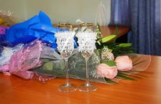 Two Decorated Wedding Glasses And Flowers Royalty Free Stock Image Two Decorated Wedding Glasses And Flowers Royalty Free Stock Image