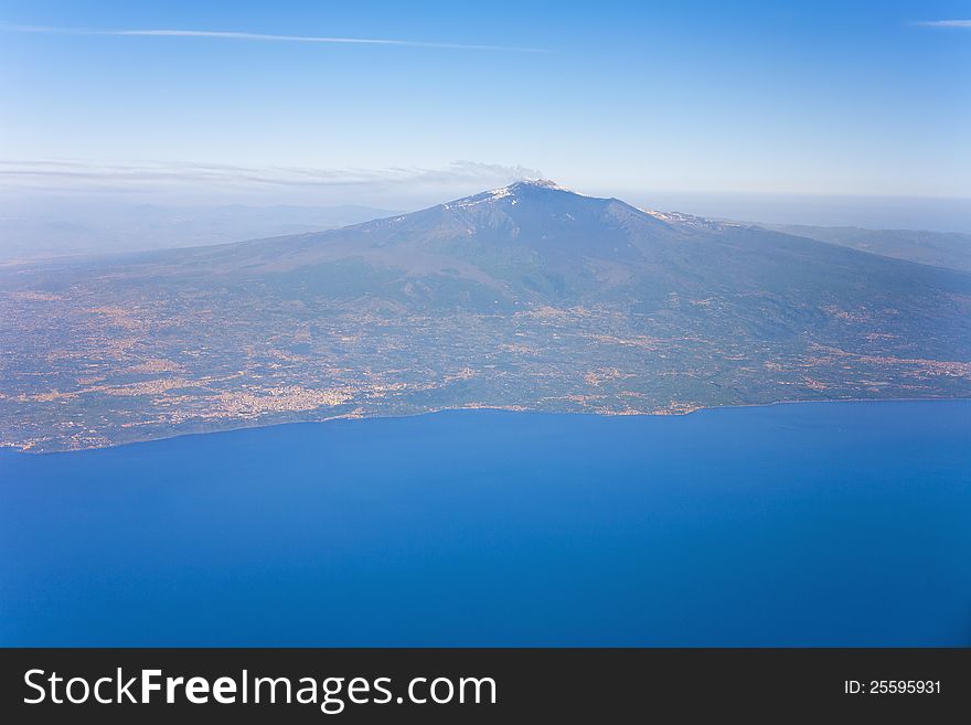 Etna from air.