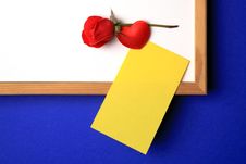 White-board With Yellow Note Royalty Free Stock Photography