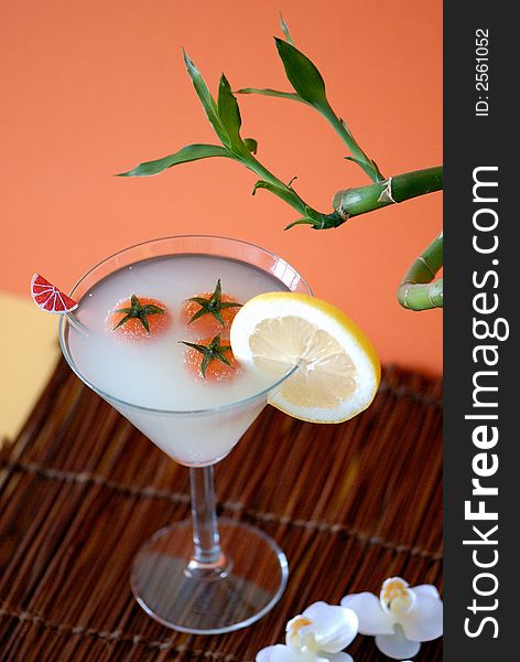 Very Great Cocktail With Lemon