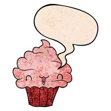 Cute Cartoon Frosted Cupcake And Speech Bubble In Retro Texture Style Royalty Free Stock Photos