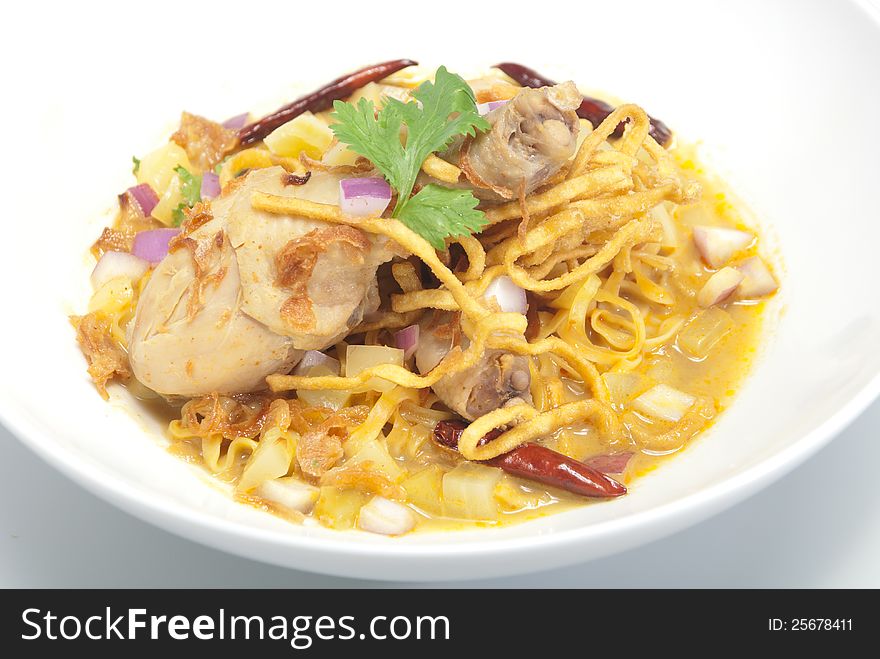 Egg Noodles With Chicken