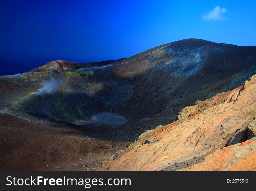 Alone in sicily, on the top of the volcano with a superb sight over the big crater. Alone in sicily, on the top of the volcano with a superb sight over the big crater.