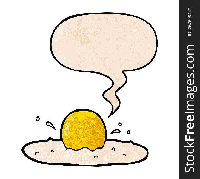 cartoon fried egg with speech bubble in retro texture style