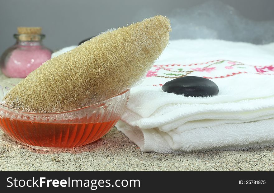 Sponge bath and liquid soap