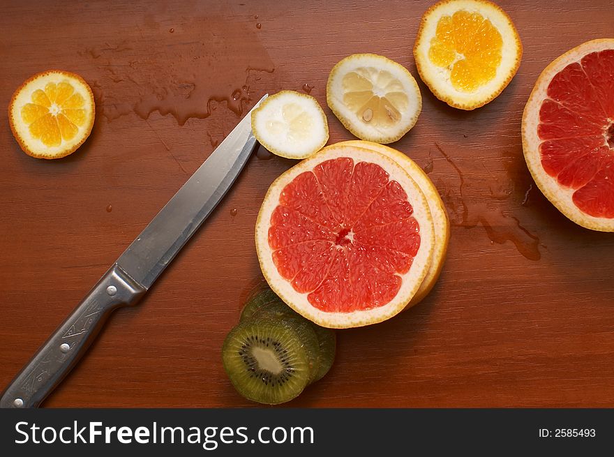 An image of cut slices of fruits. An image of cut slices of fruits