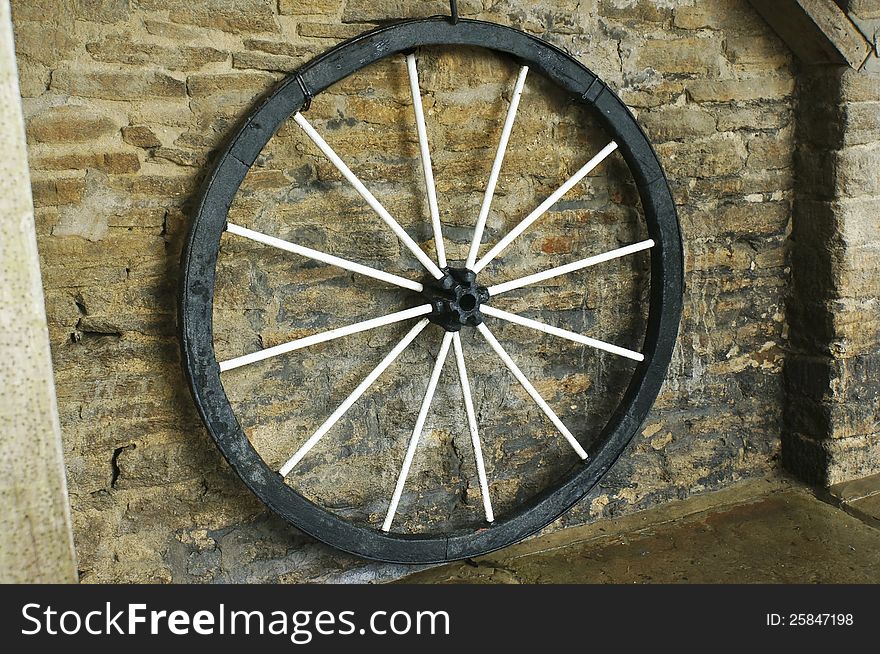 Picture of a vintage wagon wheel