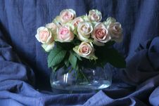 Pink Roses In Vase Stock Photos
