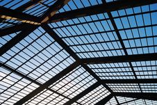 Free Roof Structure Royalty Free Stock Photo - 25952115