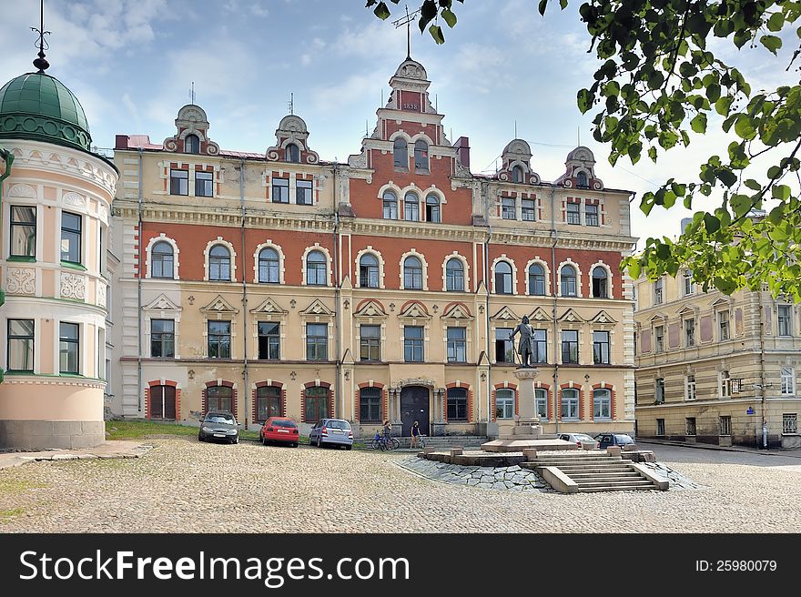 Vyborg. Town Hall Square. Monument Torgils Knutsson