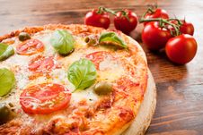 Italian Pizza Margherita Royalty Free Stock Photos Italian Pizza Margherita Royalty Free Stock Photos