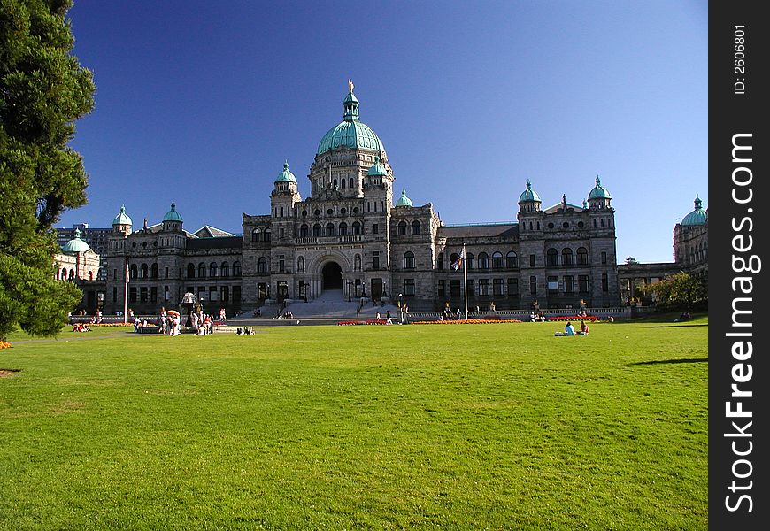 Parliment building in Victoria is a popular spot for locals eating lunch in the warm summer sun and families to just hang out. Parliment building in Victoria is a popular spot for locals eating lunch in the warm summer sun and families to just hang out.