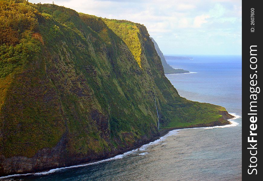 Waipoo Valley cliffs and waterfalls, Hawaii. Waipoo Valley cliffs and waterfalls, Hawaii