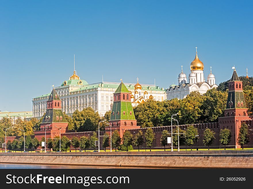View of the Grand Kremlin Palace and the Ivan the Great Bell. Moscow.