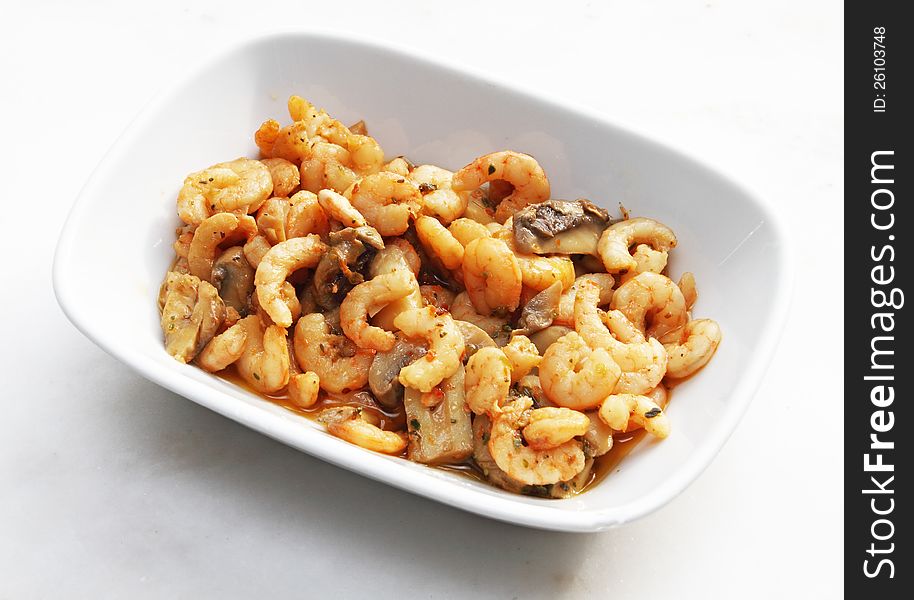 Shrimp with mushrooms and butter image