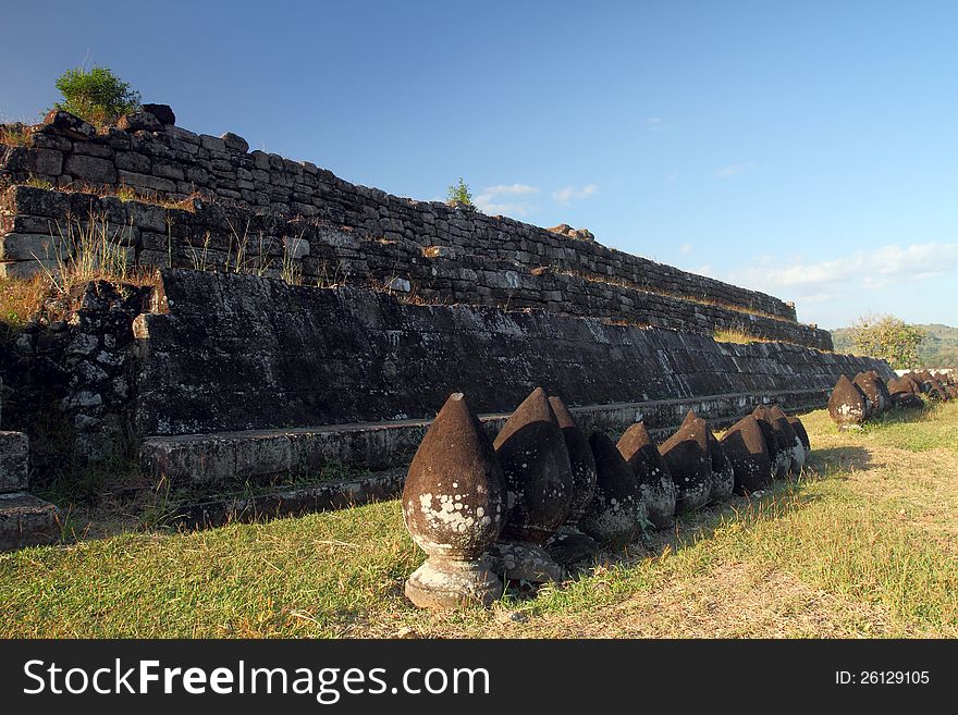 Walls On Ratuboko Castle